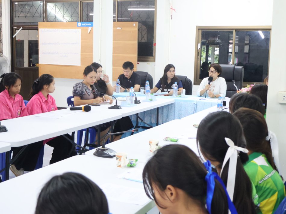 ประชุมแนวทางขับเคลื่อนสภาเด็กและเยาวชนตำบลโนนค้อ